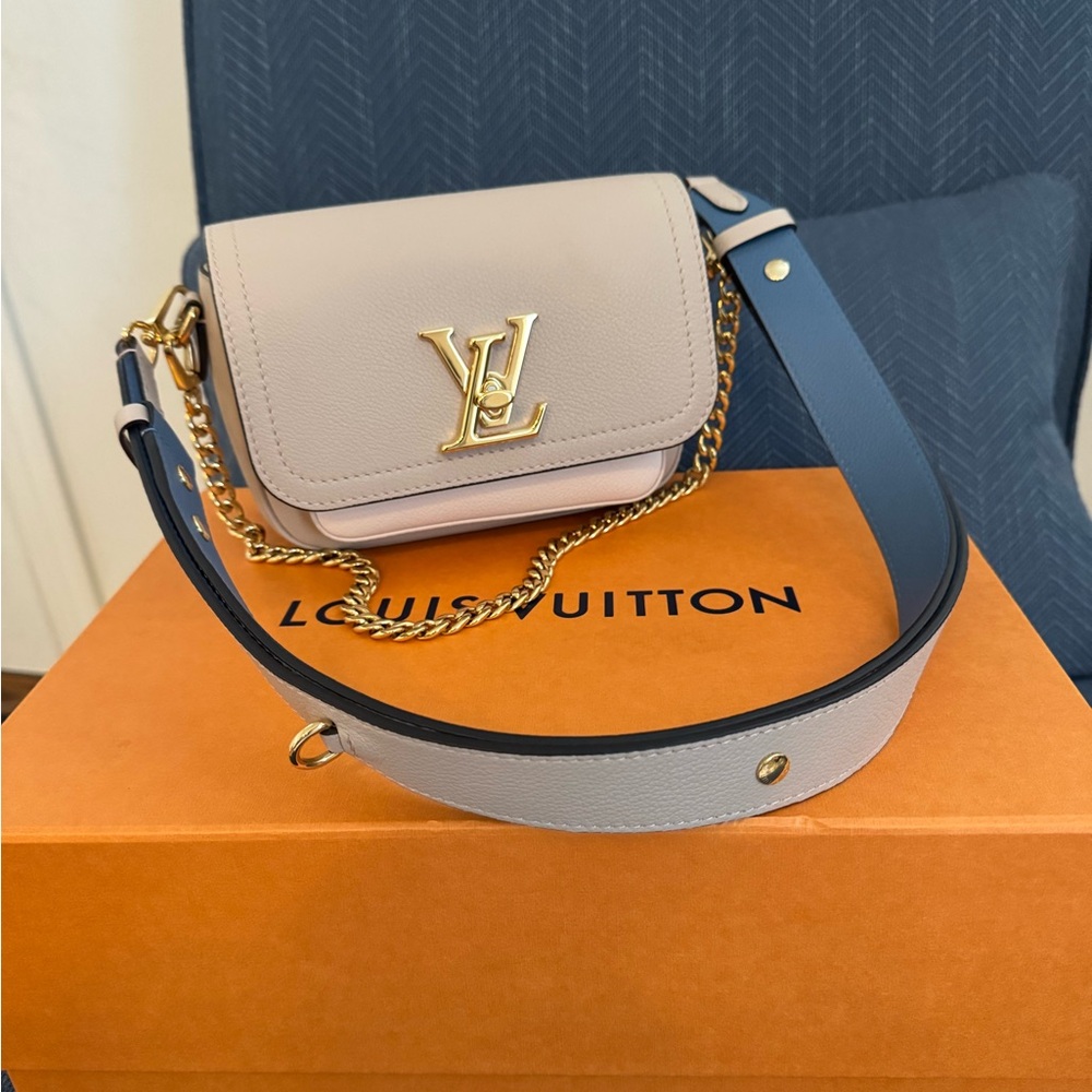 Louis Vuitton Lockme Tender Women's Bag